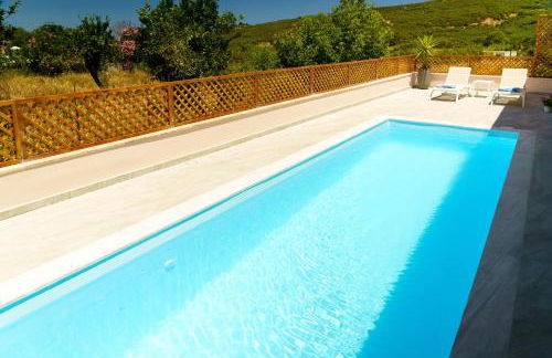 Arch Houses - Nature Escape with Shared Pool - Foto 17