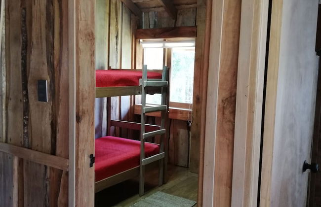 Wonderful Rustic Cabin 2, With Native Logs, on the Banks of the Trancura River - Foto 6