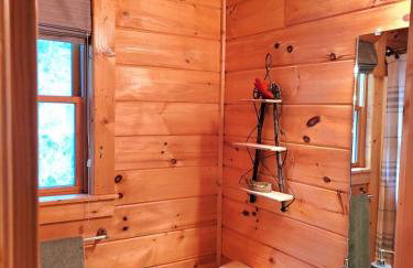 LUXURY CABIN WITH WATERVIEW AND PRIVACY, hiking - Photo 36