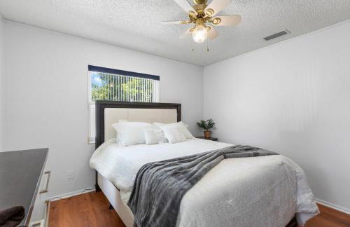 Relaxing Coastal Comfort - Heated Pool - Photo 33