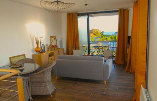 pontons view residence - Photo 1