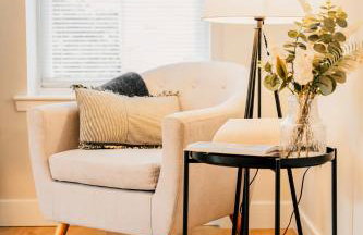 Modern Central 2 Bed Apartment with Parking - Photo 17