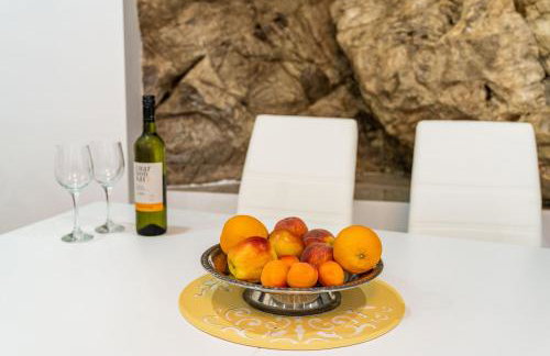 Hidden Gem Apartment - Photo 12