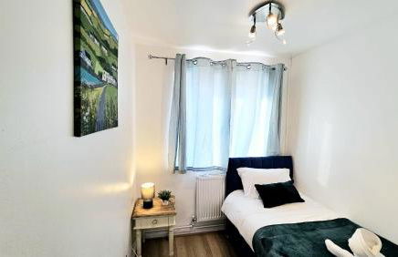 3 BEDROOM, FREE PARKING, WiFi, COSY, 5-BED HOUSE WITH GARDEN - Foto 22