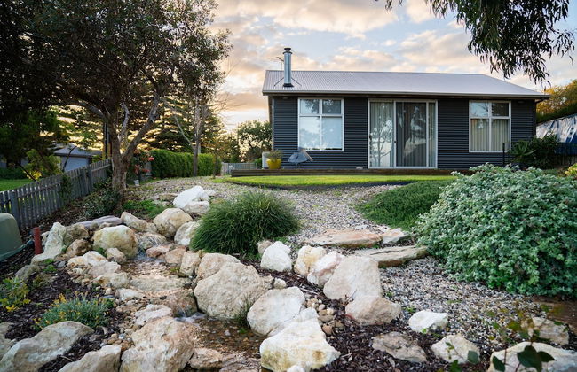 Pelican Cottage - Pet Friendly - Wifi - Photo 17