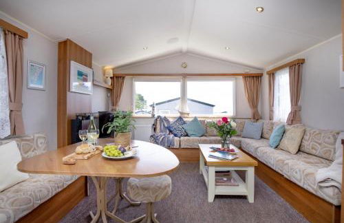 Cheerful holiday home at Landscove Holiday Park in Brixham - Foto 3