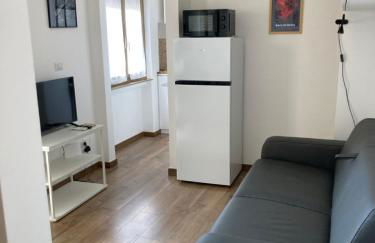 Monolocale con ampio terrazzo - Foto 5