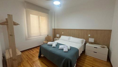 Erdizka, céntrico apartamento turístico con la mejor vista Plaza de los Fueros - Photo 3