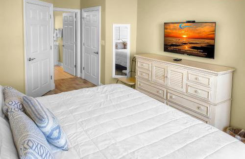 SMP 208 - Stunning 3 Bedroom Beachfront Condo! - Foto 18