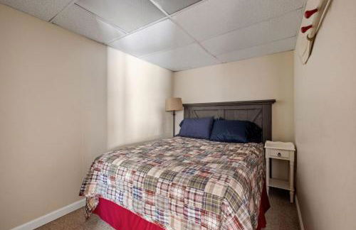 Spacious Waterfront Retreat on Merrymeeting Lake - Photo 8