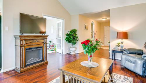 Suburban Home in Magnolia with Fenced Yard - Photo 5