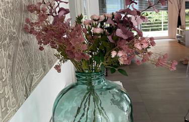 Modernes Ferienhaus mit 2 Balkonen, Terrasse und Garten ! - Foto 13