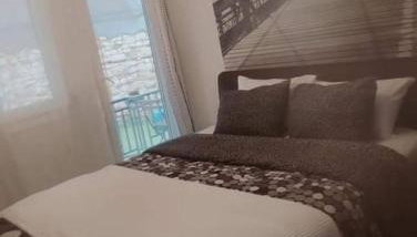Οικία με αυλή και πάρκινγκ, μέσα στο κάστρο της πόλης - Photo 5