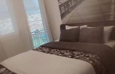 Οικία με αυλή και πάρκινγκ, μέσα στο κάστρο της πόλης - Foto 5