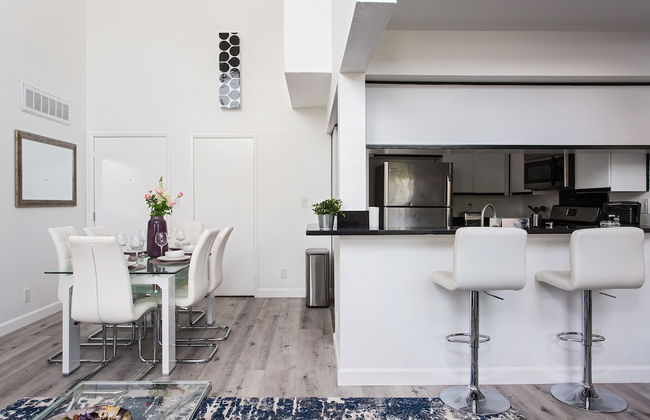 Luxurious 2BD & Den Hollywood Apartment - Foto 35