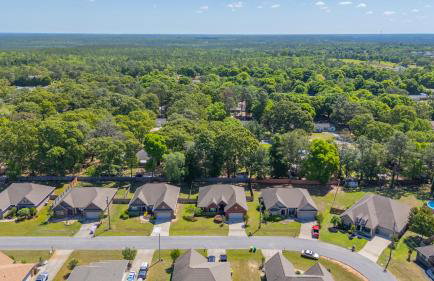 Cozy Retreat with Patio, Big Kitchen and Fishing Nearby - Foto 51