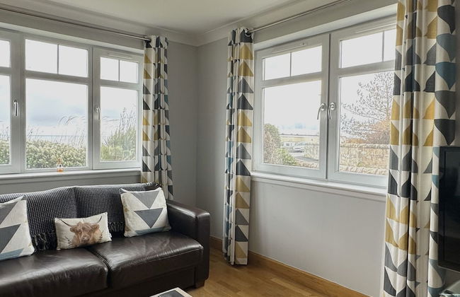 No 2 The Links Apartment Brora - Photo 18