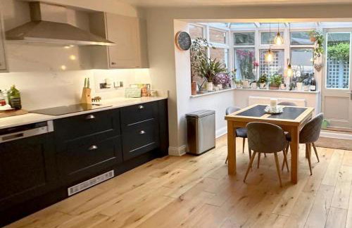 2 Bed Holiday Home with River Views - Photo 7