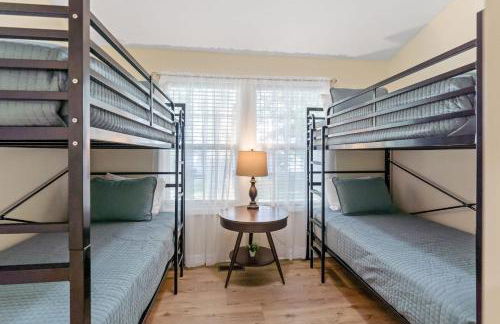 Picture Perfect Dual Home on the Lake - Foto 58