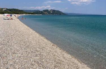 Paralia Homes cheerful 2 bedroom with pool, unit #1 - Foto 33