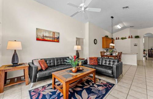 Sunkist Getaway - Photo 32