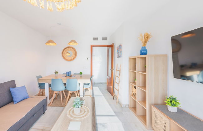 Skysea Malaga Centro frente al Rio - Photo 24