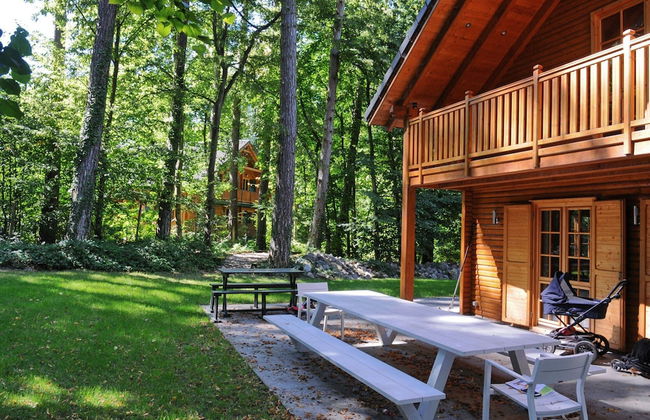 Spacious Chalet Located at Bomal with Hot Tub & Garden Parlour - Foto 22