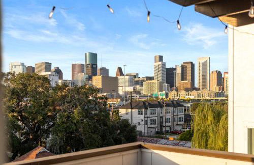 Spacious Houston 3Bed3 Bath Family Townhome - Photo 43