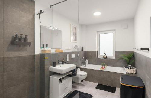 Fairmieten: Exklusive Suite I Terrasse I Parkplatz - Photo 25