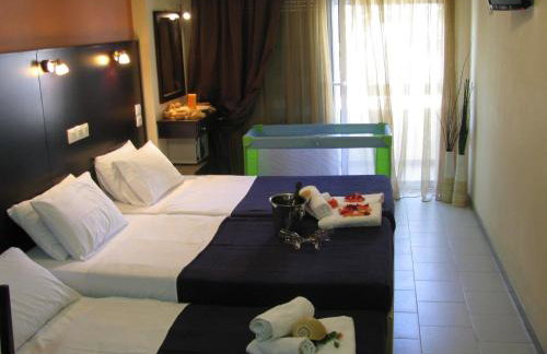Villa Kokkinos - Photo 10
