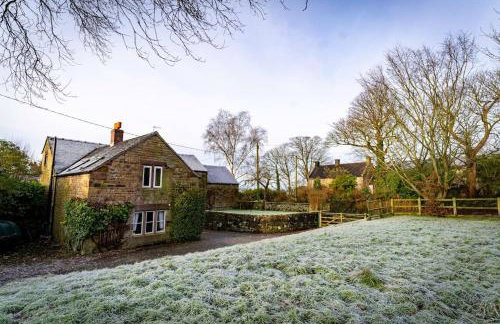 School House, cosy cottage for 12 with hot tub in the Peak District - Photo 25