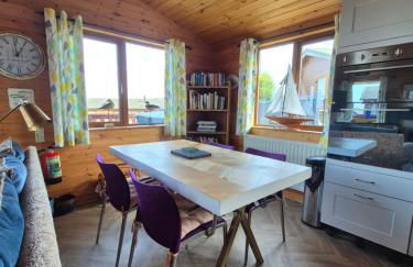 3-Bed Ocean View Lodge - Parking & Terrace - Foto 5