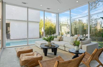 Sleeps 32 Private Compound w Putting Green Bouldin Collective by AvantStay - Foto 48