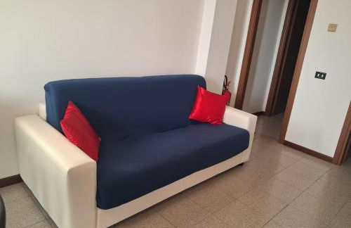 Bilocale comodamente collegato con centro Milano - Photo 2