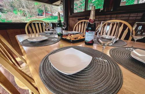 Edgewater Escape, Hocking Hills, Hot Tub, Pond - Photo 19