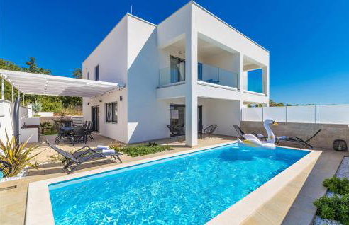 3 Bedroom Gorgeous Home In Linardici - Photo 1