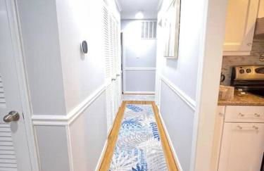 Lux Family Xcape with HotTub Fireplace Deck BBQ - Foto 15