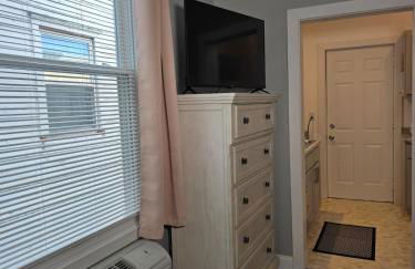 Relaxing Downtown 1 Bed, Dog Friendly Apartment with Deck, Dog Exercise Area - Foto 21