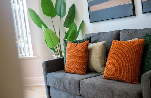 Balfour House - Air Host & Stay - Sleeps 8, free parking - Foto 8