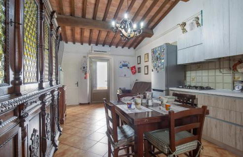 Awesome Home In Montefoscoli With Wifi - Foto 9