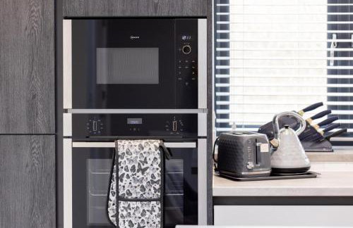 New, modern 4 bed, 3 bath house ,free parking - Foto 6