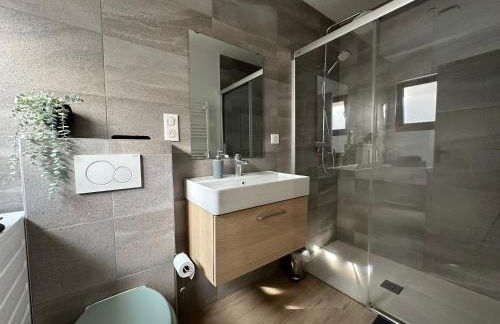 IMMEUBLE ST-PIERRE - GARE 10min - HORTILLONNAGES 5min - WIFI - TV HD - Foto 14