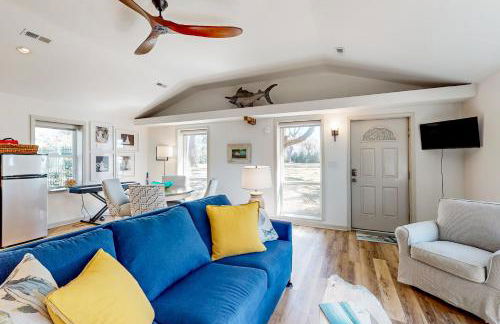 Three dog-friendly, waterfront cottages with full kitchens & private beach - Foto 42