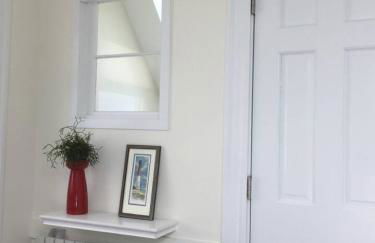 A Peaceful Oasis on Munjoy Hill - 3BR Cottage & Parking - Foto 15