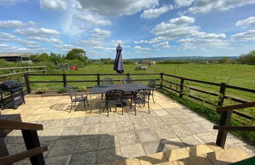 Rew Farm Country & Equestrian Accommodation - Sunrise Lodge - Foto 26