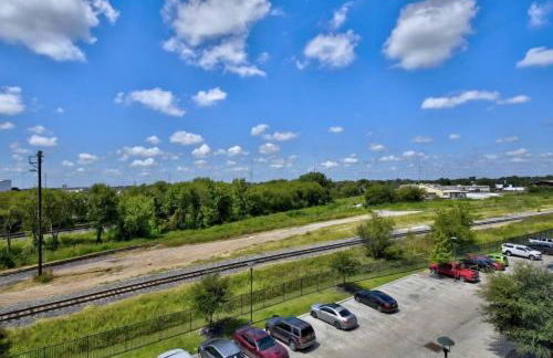 Spacious Studio Close to Riverwalk Free Parking - Foto 33