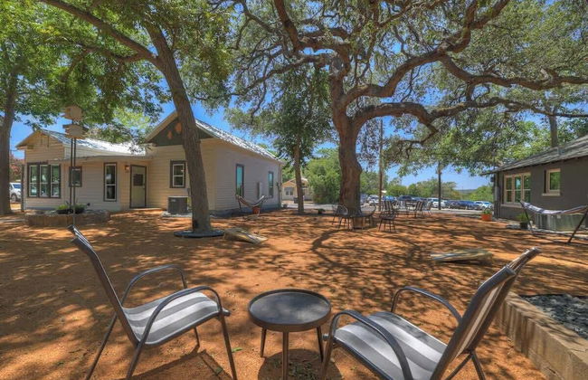 Walk to Schlitterbahn With Firepit - Photo 26