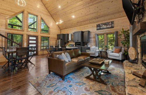 Cozy Cabin with Hot Tub, Fire Pit and Arcade Games - Foto 1