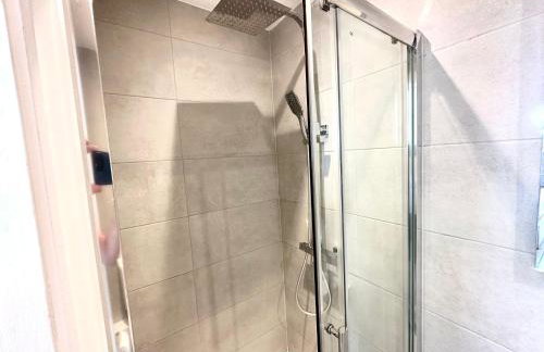 Unique Modern, Private Apartment,15 Mins To Central London - Photo 16