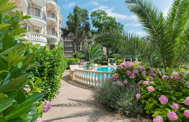 Venera & Anastasia Palace Apartments - Photo 59